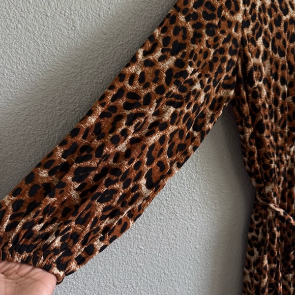 Talbots Button Front Animal Print Size 16 EUC - Picture 3 of 6